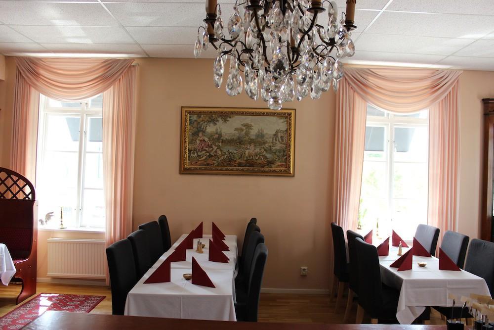 Hotell Laeckoe Lidköping エクステリア 写真