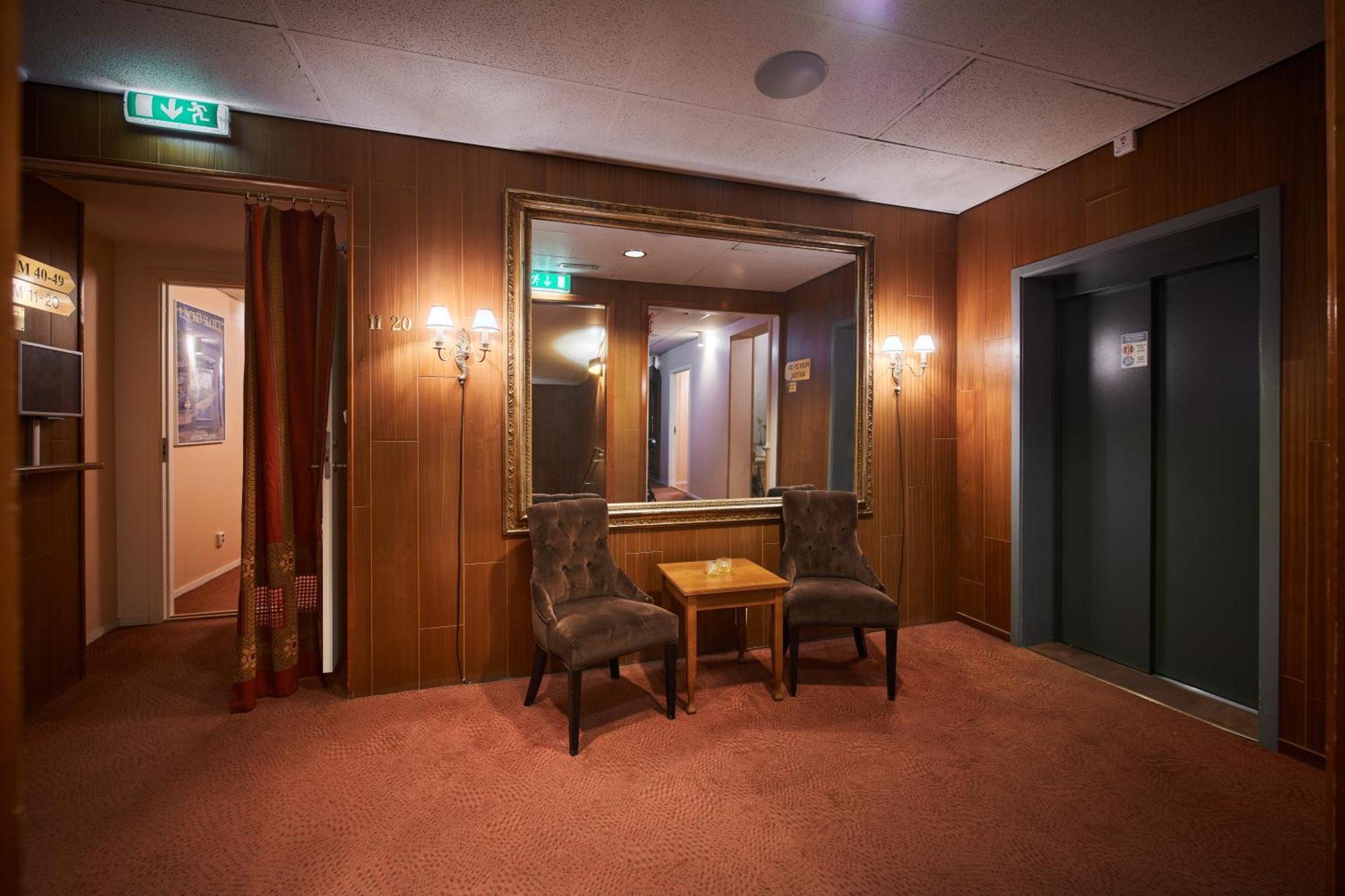 Hotell Laeckoe Lidköping エクステリア 写真