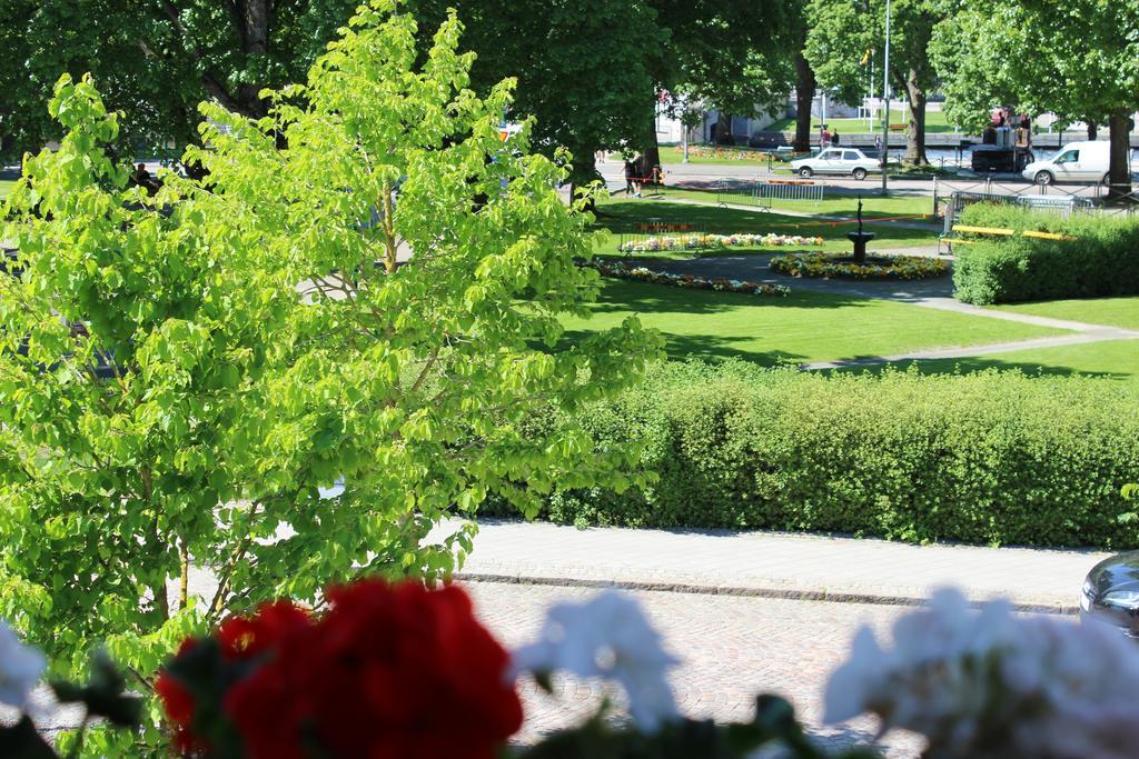 Hotell Laeckoe Lidköping エクステリア 写真